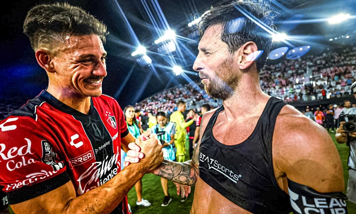 Messi xin lỗi đối thủ vì ăn mừng quá khích