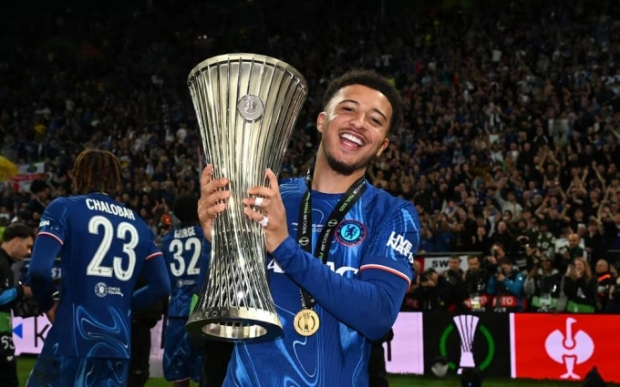 Sancho giành Conference League với Chelsea hồi tháng 5. Ảnh: Chelsea