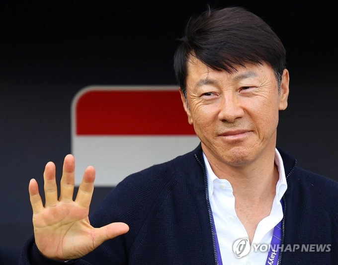 HLV Shin Tae-yong dẫn dắt đội tuyển Indonesia dự Asian Cup 2023 tại Qatar vào tháng 1/2024. Ảnh: Yonhap