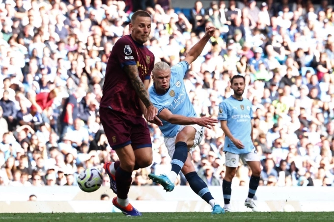 Haaland ghi bàn trong trận Man City thắng Ipswich 4-1 ở vòng 2 Ngoại hạng Anh trên sân Etihad ngày 24/8. Ảnh: AFP