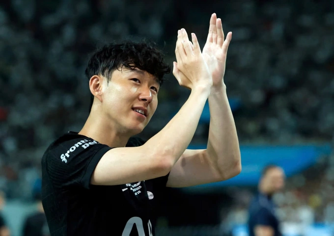 Son Heung-min trong trận Tottenham giao hữu với Newcastle trên sân Seoul World Cup, Hàn Quốc tối 3/8/2025. Ảnh: Reuters
