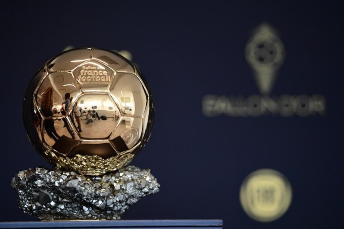 Quả Bóng Vàng được tạp chí France Football trao từ năm 1956, là giải thưởng cá nhân danh giá nhất bóng đá.