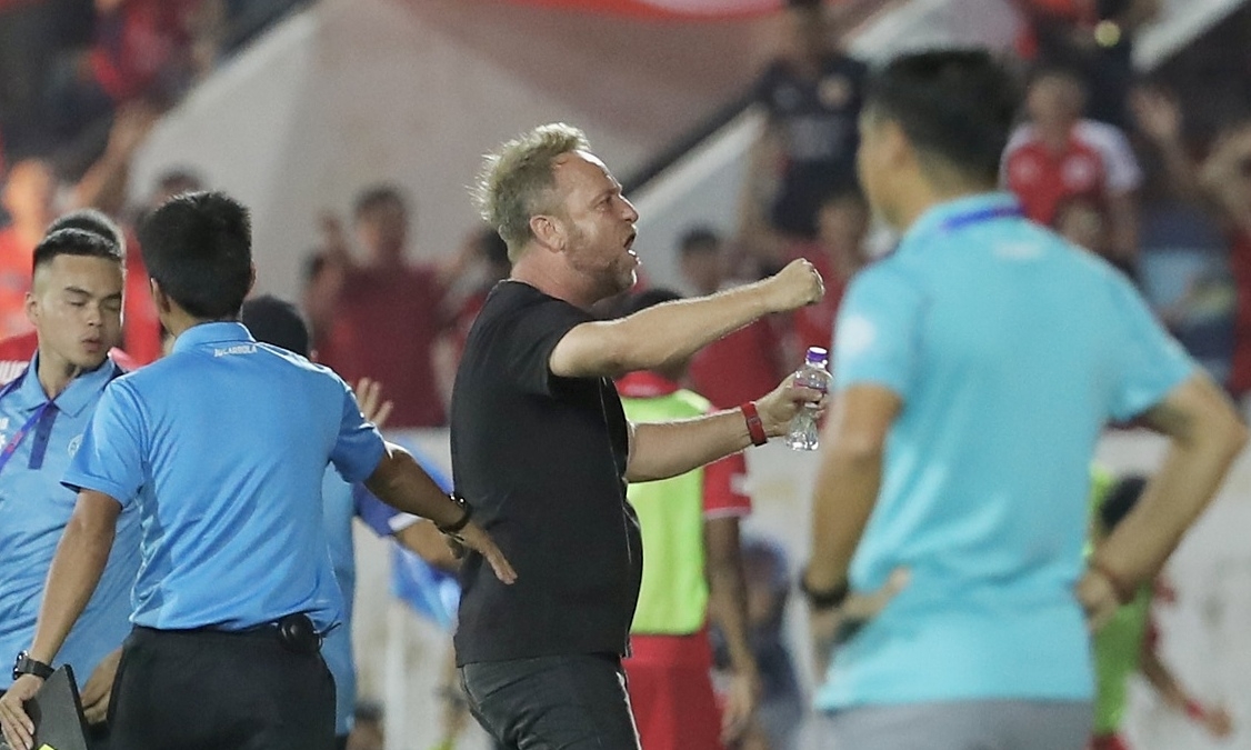 HLV Polking đoạt Cup nhờ 'mê tín'