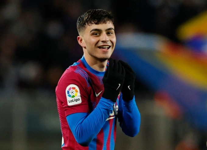 Pedri gia nhập Barca từ Las Palmas năm 2020, với giá chỉ 5,5 triệu USD. Qua 5 năm, anh chơi 197 trận và ghi 26 bàn, giành một La Liga, hai Cup Nhà vua và hai Siêu Cup Tây Ban Nha. Tiền vệ 22 tuổi cũng giành Euro 2024 với tuyển Tây Ban Nha. Ảnh: Reuters