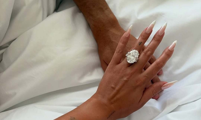 Chiếc nhẫn Georgina đăng lên mạng xã hội ngày 11/8/2025. Ảnh: IG/GeorginaRodriguez