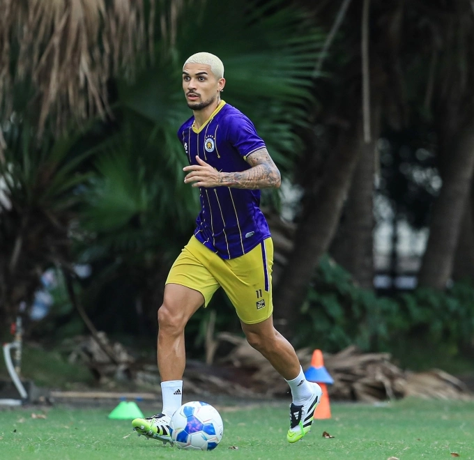 Tiền vệ Hendrio tập luyện cùng Hà Nội FC vào ngày 5/8/2025. Ảnh: Hà Nội FC