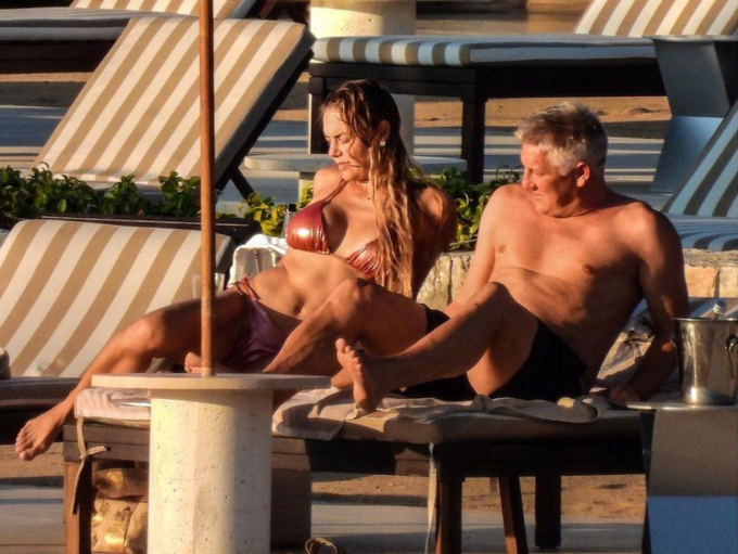 Bastian Schweinsteiger và Silva Kapitanova đi nghỉ tại Hy Lạp.