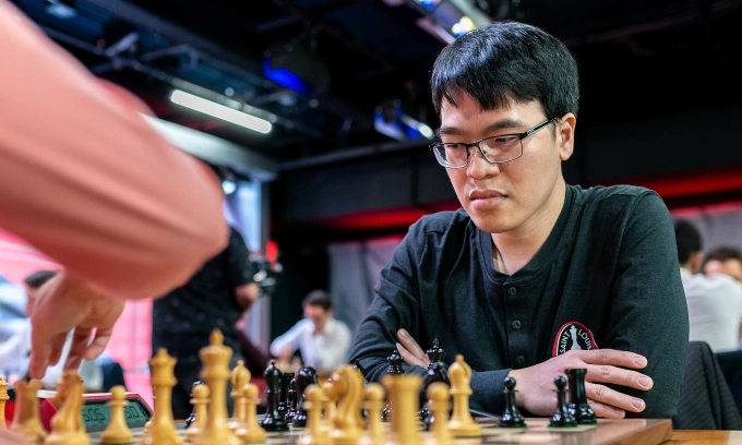 Lê Quang Liêm trong ngày thi cờ chớp cuối, tại St Louis Grand Chess Tour ở bang Missouri, Mỹ ngày 15/8/2025. Ảnh: GCT