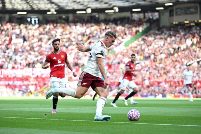 Gyokeres tạt bóng trong trận Arsenal thắng Man Utd 1-0 trên sân Old Trafford, thành phố Manchester, Vương quóc Anh, vòng 1 Ngoại hạng Anh ngày 17/8/2025. Ảnh: Arsenal FC