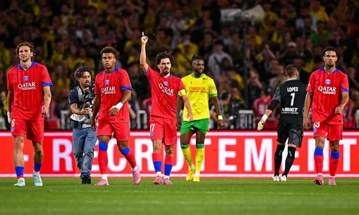 PSG thắng nhọc đội xếp thứ 13