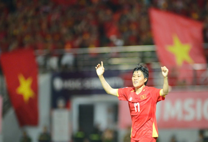 Thu Thảo mừng bàn thắng duy nhất giúp Việt Nam thắng Thái Lan 1-0 ở trận đấu vòng bảng ASEAN Cup nữ 2025 trên sân Lạch Tray, Hải Phòng ngày 12/8. Ảnh: Lê Tân
