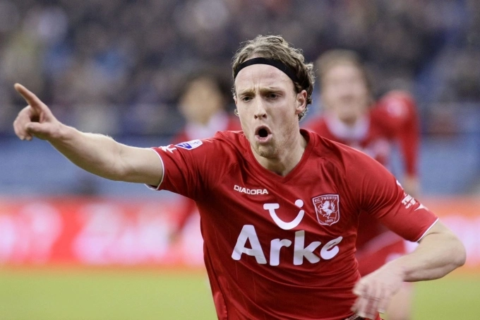 Ronnie Stam từng là trụ cột của Twente vô địch Hà Lan năm 2010. Ảnh: ANP