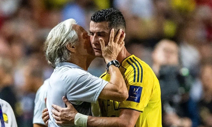 HLV Jorge Jesus và Cristiano Ronaldo. Ảnh: Ojogo