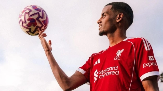 Alexander Isak ra mắt Liverpool ngày 1/9. Ảnh: Liverpool FC