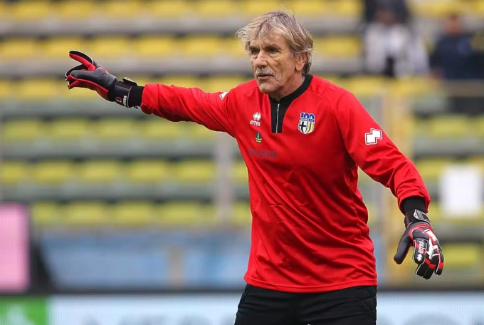Lamberto Boranga, năm 2013, trong một trận đấu kỷ niệm 100 năm thành lập Parma. Ảnh: Globo