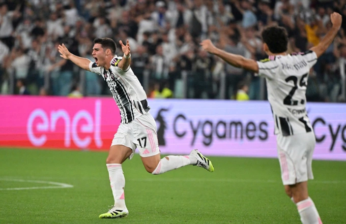 Tiền vệ Vasilije Adzic mừng bàn thắng ấn định tỷ số 4-3 cho Juventus trước Inter ở vòng 3 Serie A trên sân Allianz, thành phố Turin, Italy, ngày 13/9/2025. Ảnh: Reuters