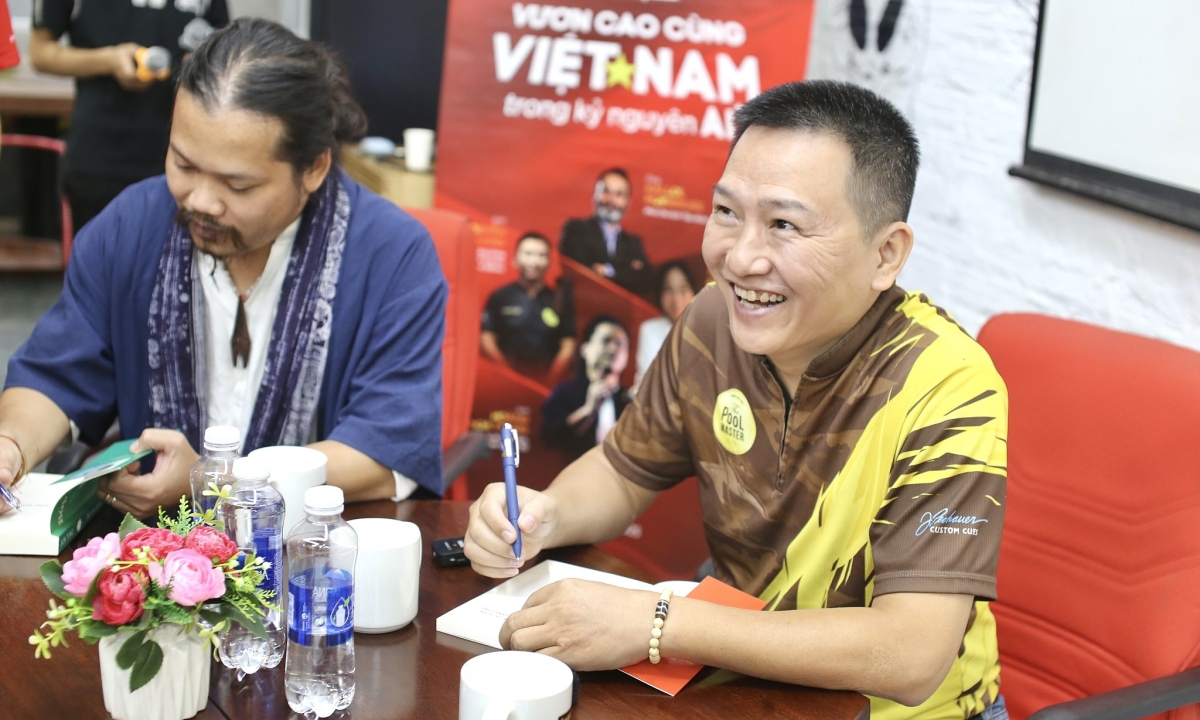 HC vàng SEA Games Nguyễn Phúc Long - hành trình từ cơ thủ đến lập trình viên