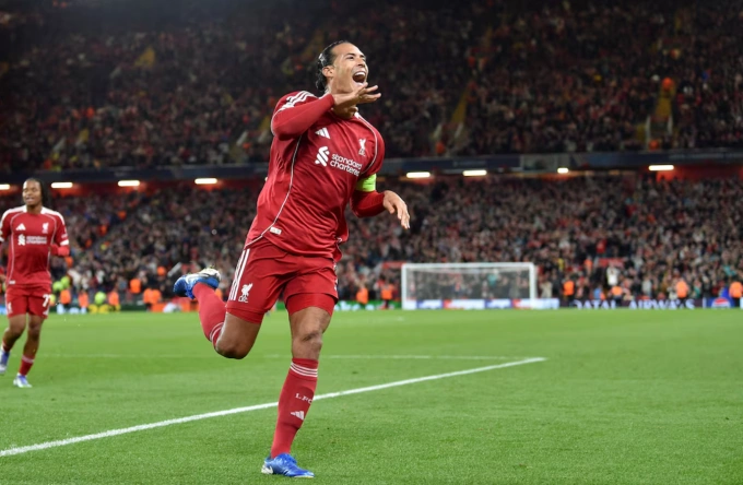 Virgil van Dijk mừng bàn ấn định tỷ số trong trận Liverpool thắng Atletico 3-2 ở lượt đầu Champions League trên sân Anfield, Liverpool, Merseyside, Anh ngày 17/9/2025. Ảnh: Reuters