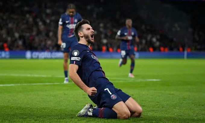 Khvicha Kvaratskhelia mừng bàn thắng nâng tỷ số lên 2-0 cho PSG. Ảnh: UEFA