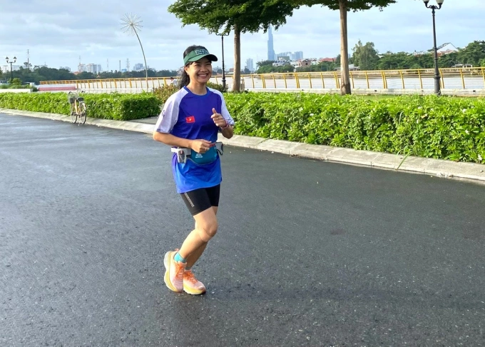 Runner ngành bảo hiểm chăm sóc sức khỏe bằng chạy bộ. Ảnh: Hiệp hội Bảo hiểm