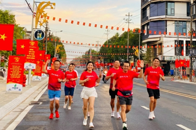 Runner ngành bảo hiểm chăm sóc sức khỏe bằng chạy bộ. Ảnh: Hiệp hội bảo hiểm