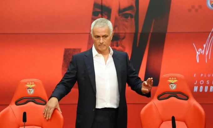 HLV Jose Mourinho trong họp báo ra mắt Benfica ở thành phố Lisbon, Bồ Đào Nha ngày 18/9/2025. Ảnh: AFP