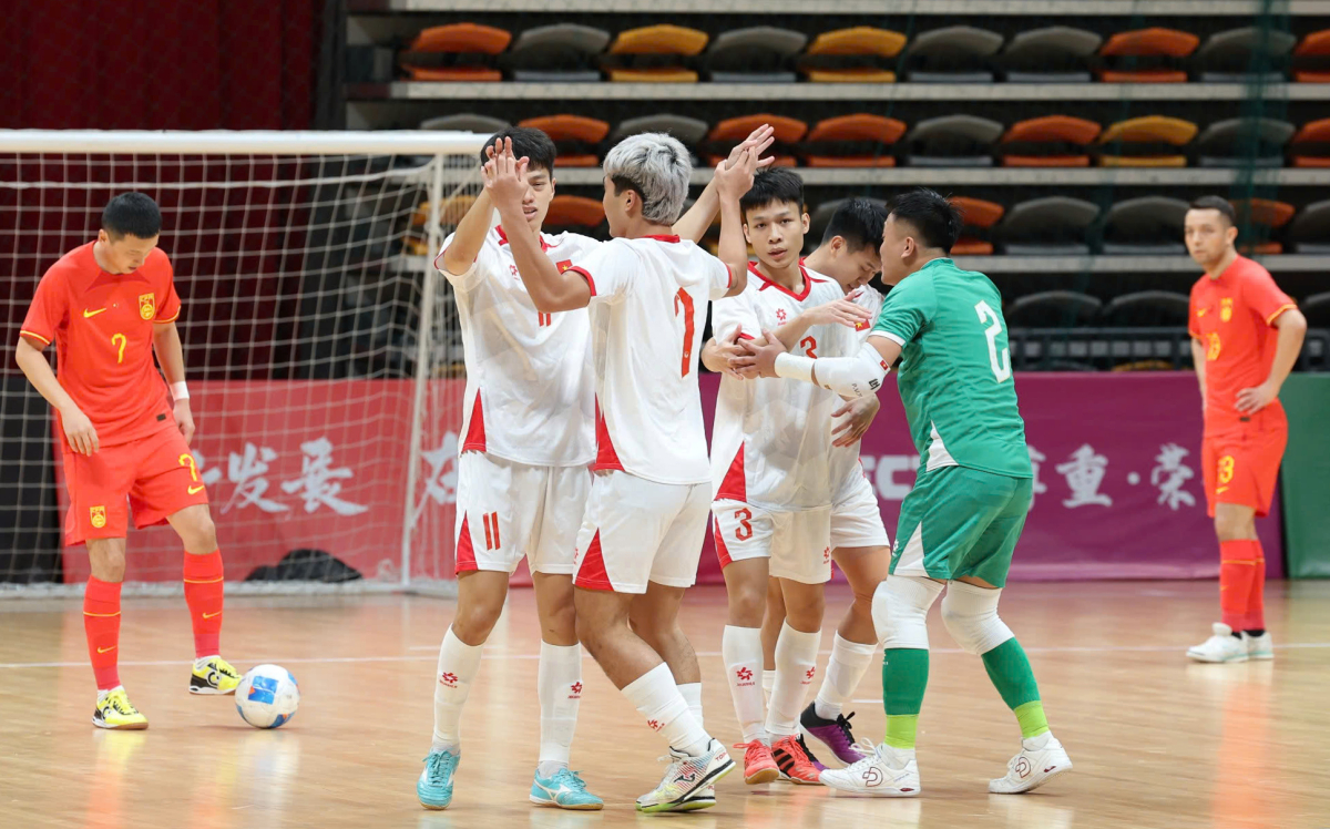 Việt Nam thắng Trung Quốc 7-2 ở giải futsal châu Á