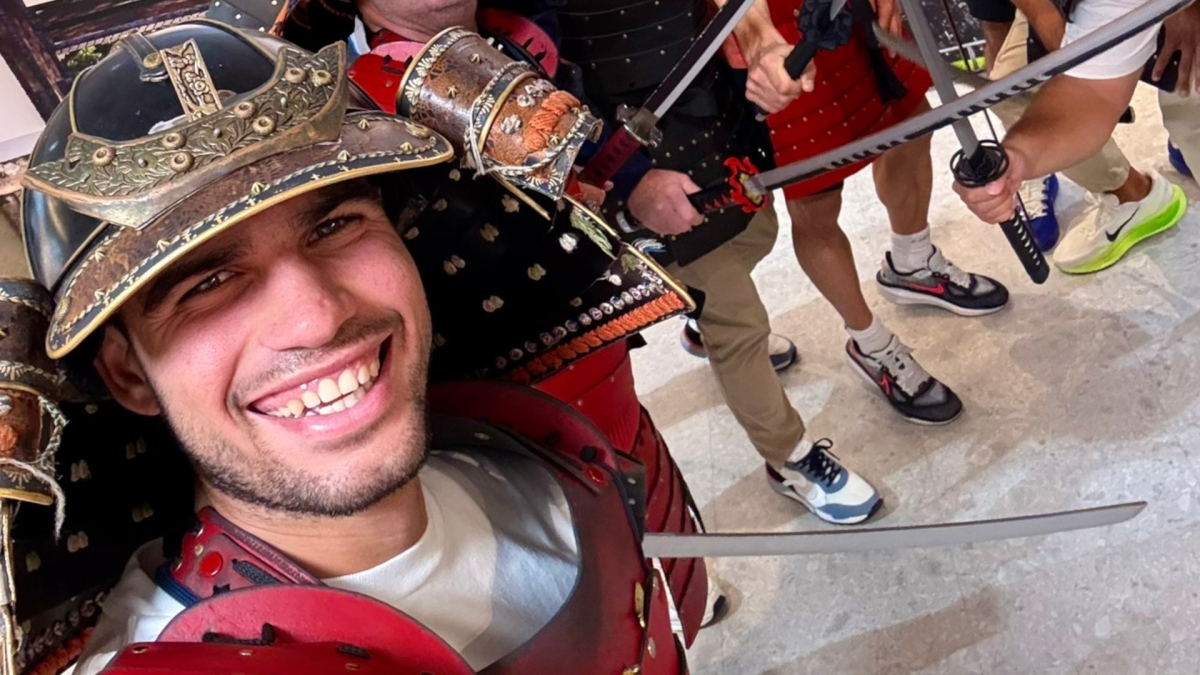 Alcaraz hóa thành samurai ở Tokyo