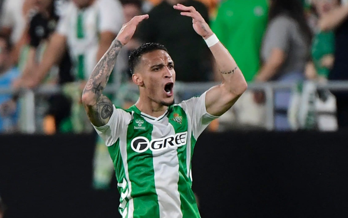 Antony giúp Betis thoát thua ở Europa League