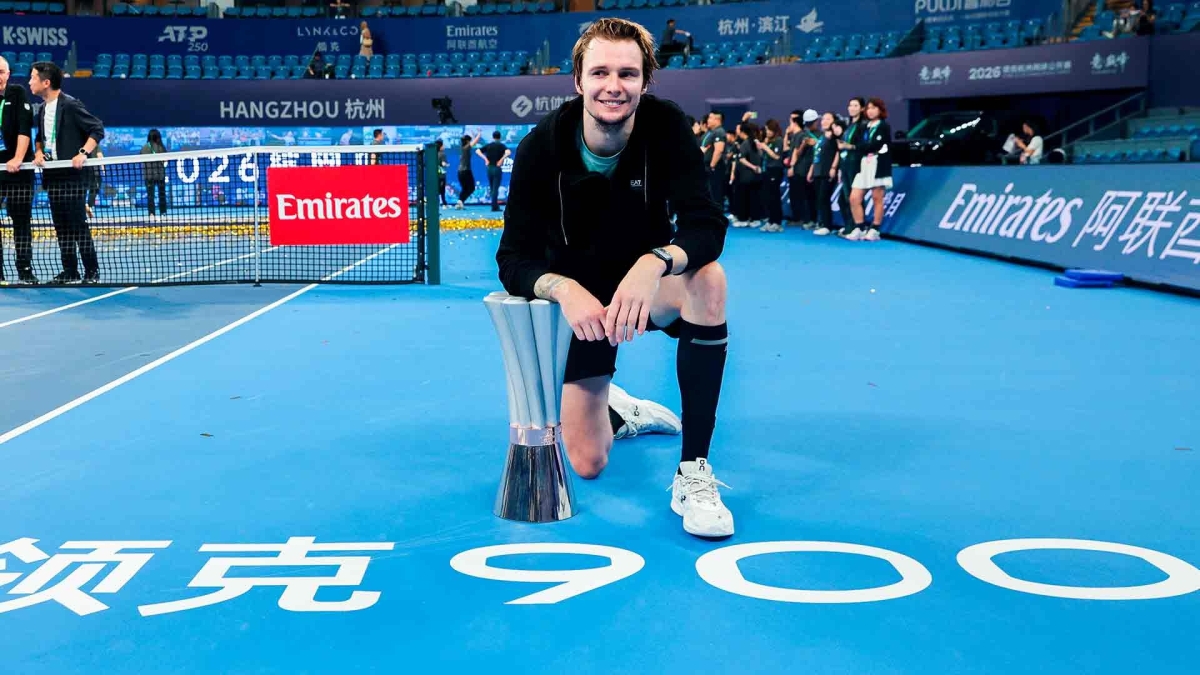 Tay vợt hết ghét tennis nhờ vô địch liên tục