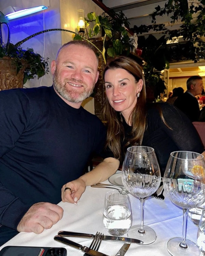 Rooney và vợ Coleen. Ảnh: Instagram / Coleen Rooney