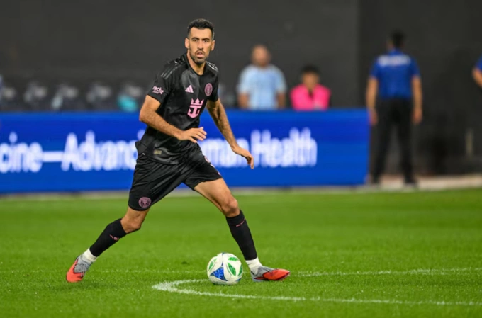 Sergio Busquets trong trận Inter Miami gặp New York City trên sân Citi Field, quận Queens, thành phố New York, Mỹ tối 24/9/2025. Ảnh: Reuters