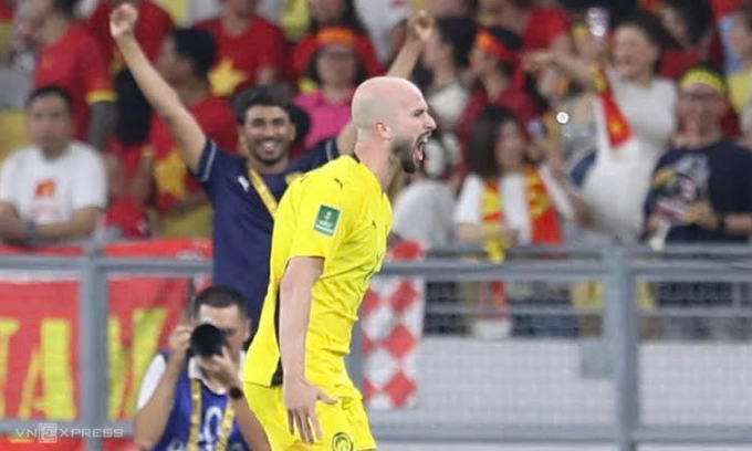 Tiền đạo Joao Figueireido mừng bàn mở tỷ số cho Malaysia trước Việt Nam trên sân Bukit Jalil, thành phố Kuala Lumpur, vòng loại cuối Asian Cup 2027, tối 10/6/2025. Ảnh: Hai Tư