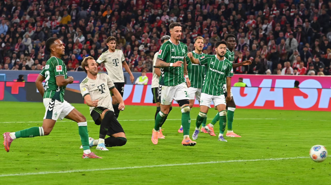Harry Kane dứt điểm cận thành hoàn tất cú đúp. Ảnh: Imago