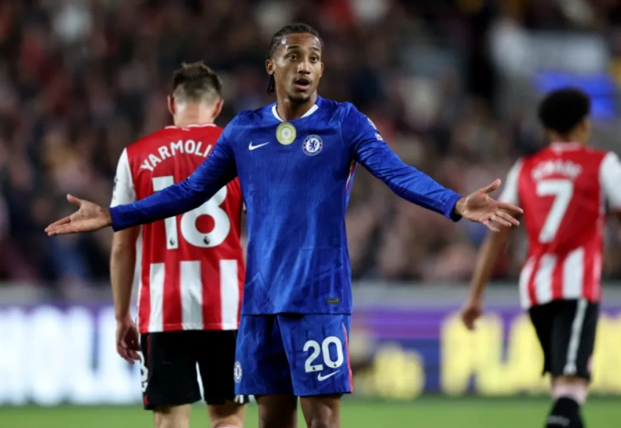 Joao Pedro yêu cầu được nghỉ trận gặp Brentford, nhưng bị HLV Maresca bắt ra sân thi đấu. Ảnh: Reuters