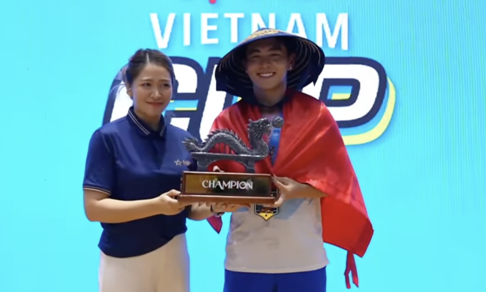 Phúc Huỳnh nhận chức vô địch PPA Tour Asia - MB Vietnam Cup 2025, chiều 4/10. Ảnh: Chụp màn hình