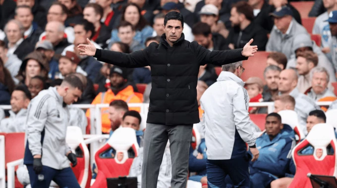 HLV Mikel Arteta chỉ đạo trong trận. Ảnh: Arsenal FC