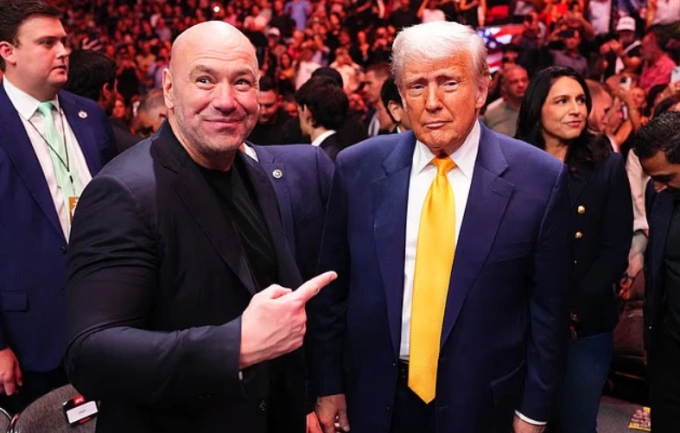 Chủ tịch UFC Dana White (trái) và Tổng thống Mỹ Donald Trump trong một sự kiện của UFC. Ảnh: Zuffa LLC