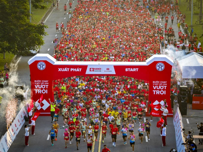 Giải Marathon Quốc tế Hà Nội Techcombank mùa 4 thu hút hơn 13.000 vận động viên, gấp gần 1,5 lần so với mùa giải trước. Ảnh: Techcombank