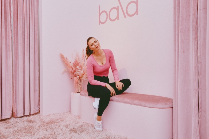 Maria Sharapova tại cửa hàng pop-up của Bala ở New York. Ảnh: Bala