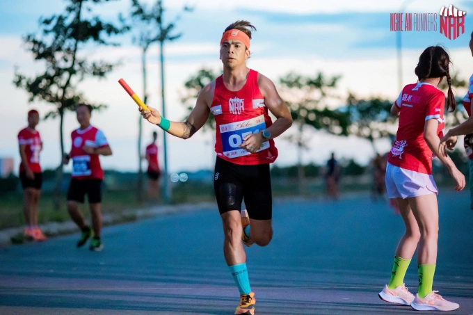 Runner Chương Lê trong một sự kiện Ekiden cùng CLB NAR. Ảnh: NAR