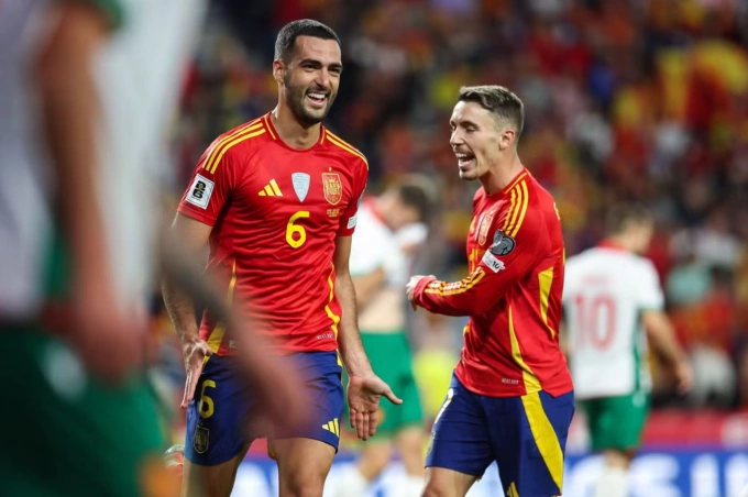Mikel Merino lập cú đúp trong trận Tây Ban Nha thắng Bulgaria 4-0 trên sân Jose Zorrilla, Valladolid, Tây Ban Nha ngày 14/10. Ảnh: Shutterstock