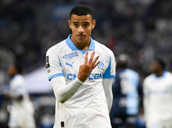 Mason Greenwood ghi 4 bàn