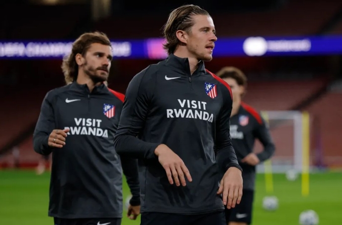 Các cầu thủ Atletico trong buổi tập tại sân Emirates ngày 20/10, trước trận gặp Arsenal ở lượt ba Champions League mùa 2025-2026. Ảnh: Reuters