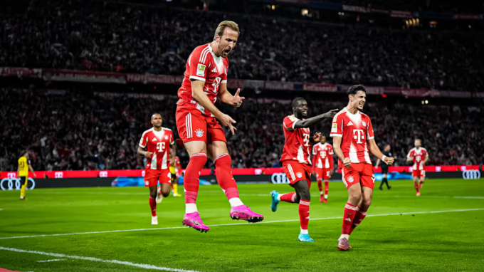 Harry Kane mừng bàn trong trận Bayern thắng Dortmund 2-1 ở vòng 8 Bundesliga mùa 2025-2026. Ảnh: FC Bayern