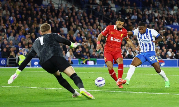Salah bỏ lỡ một cơ hội tốt trong trận gặp Brighton trên sân AmEx, thành phố Brighton, Vương quốc Anh tối 19/5/2025. Ảnh: Reuters