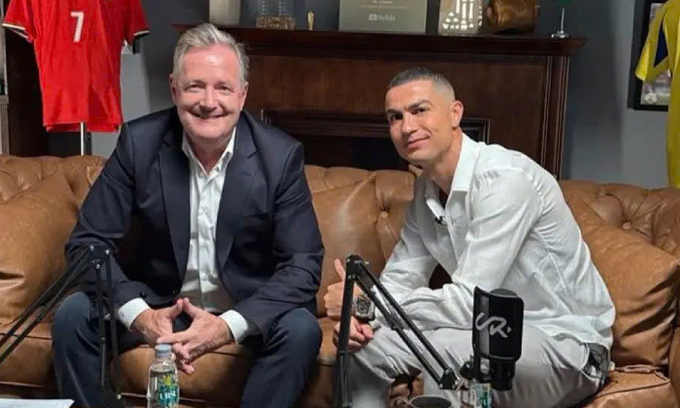 Ronaldo (phải) và Piers Morgan trong cuộc phỏng vấn dự kiến đăng ngày 4/11. Ảnh: PiersMorgan
