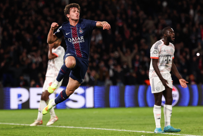 Joao Neves mừng bàn rút ngắn cách biệt cho PSG. Ảnh: AFP