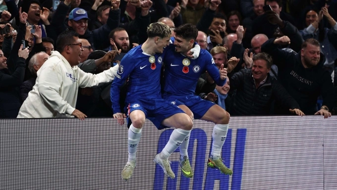 Garnacho chia vui cùng Neto