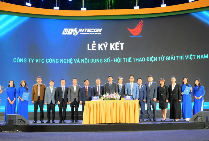 Đại diện VTC Intecom và VIRESA tại lễ ký kết MOU. Ảnh: VTC Intecom
